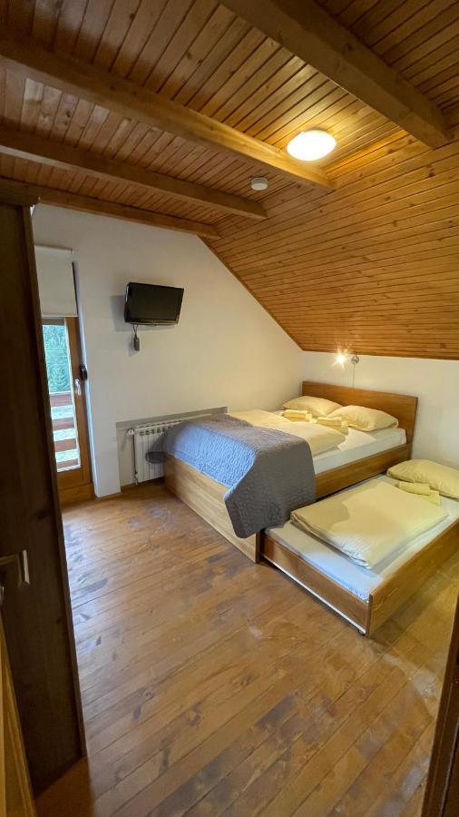 Guest House Alpha Ski Camp Яхорина Екстер'єр фото