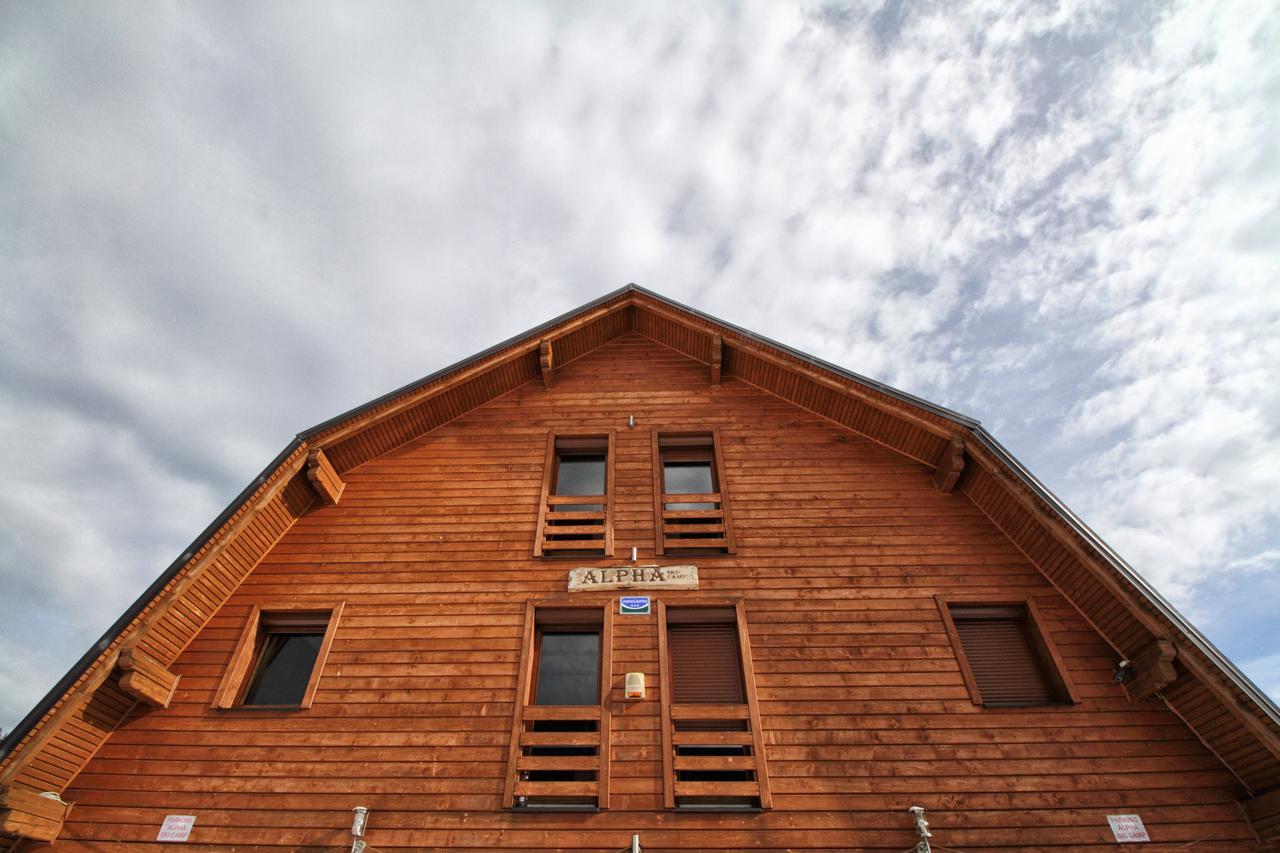 Guest House Alpha Ski Camp Яхорина Екстер'єр фото